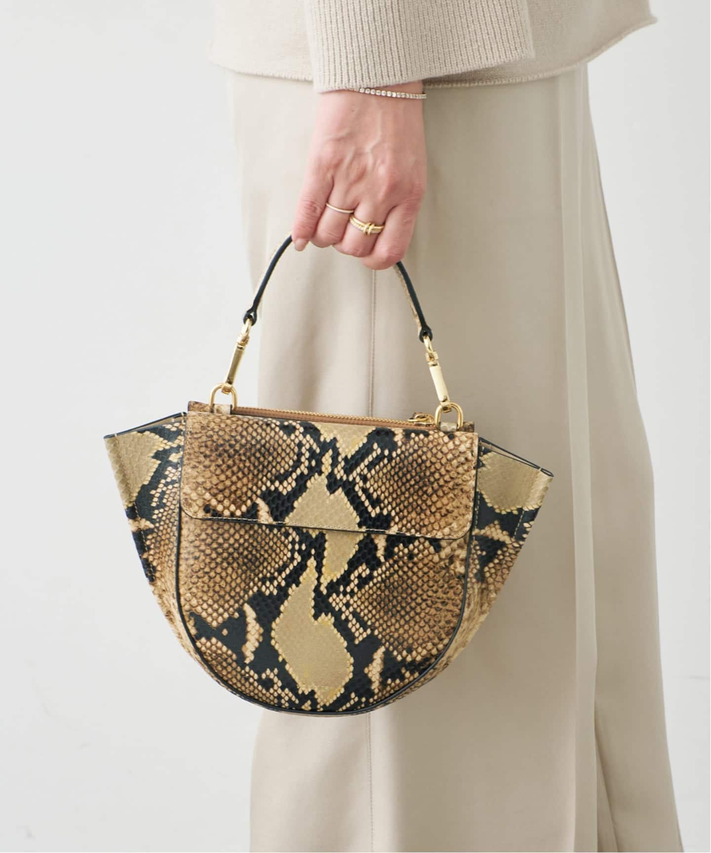 Deuxieme Classe｜ドゥーズィエム クラスのバッグ（レディース）の公式