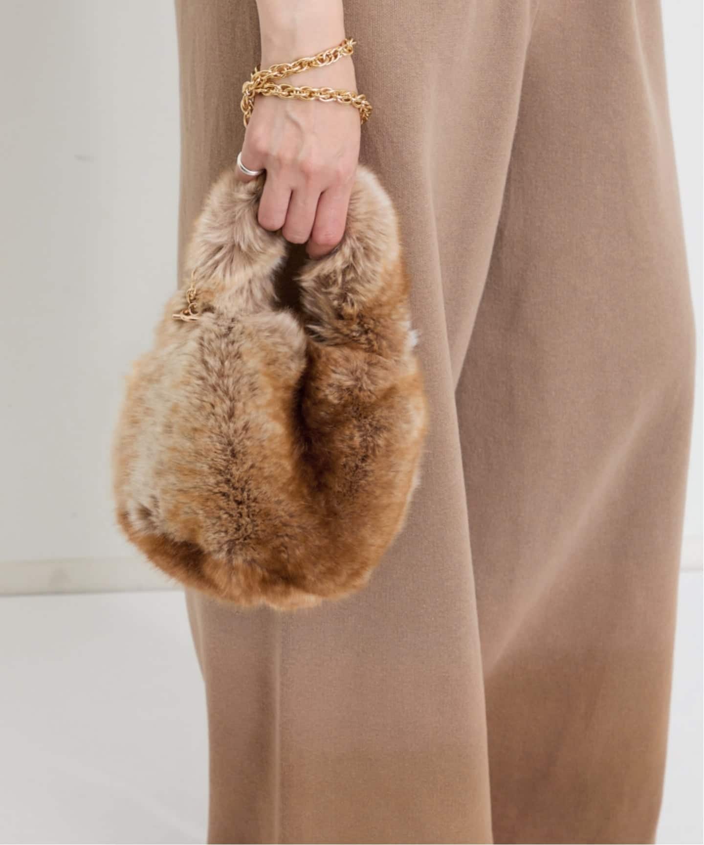 A POINT/アーポワン】 MINI La Faux Fur Bag（ハンドバッグ）｜L
