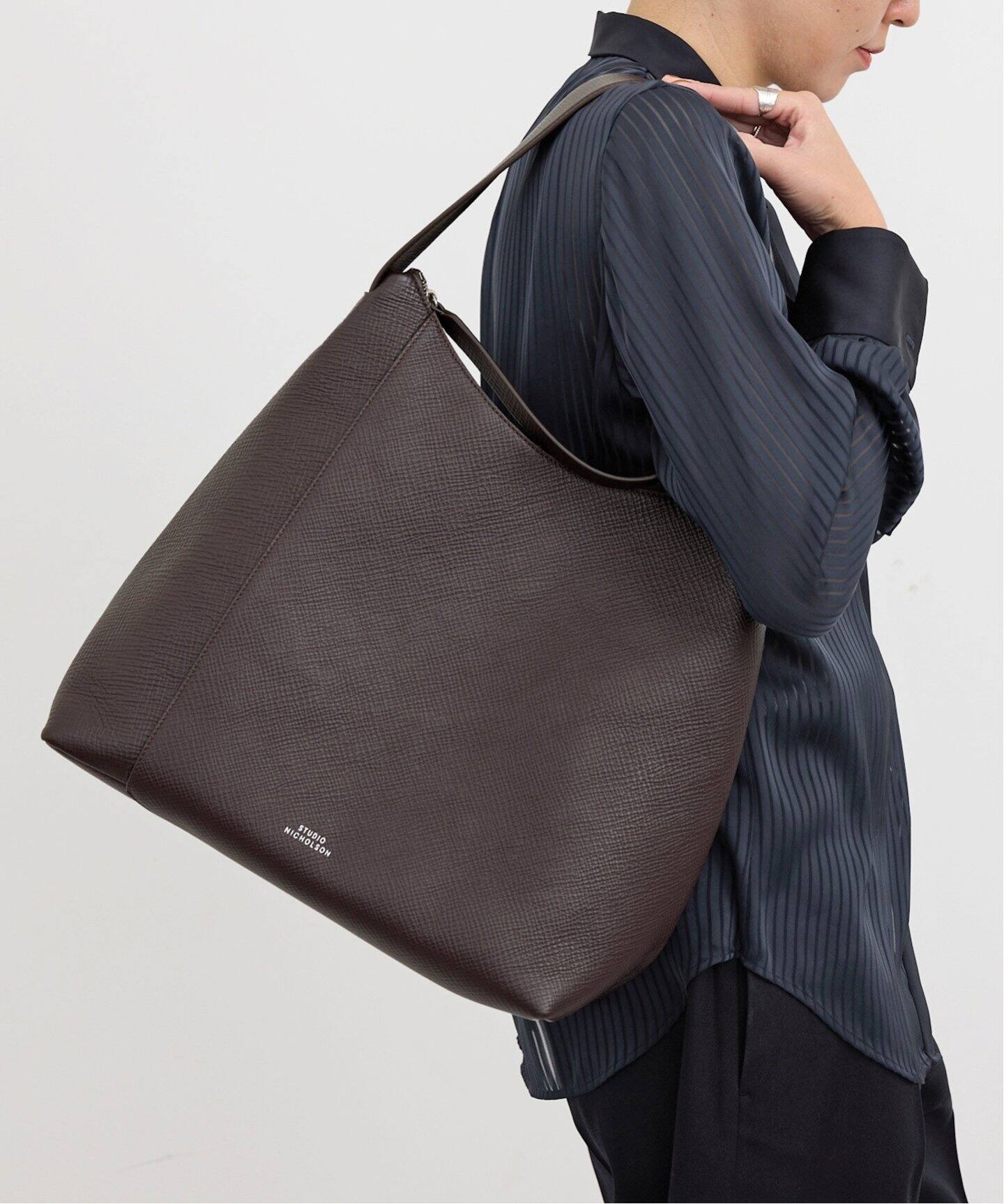 STUDIO NICHOLSON/スタジオ ニコルソン】 HOBO BAG（その他バッグ）｜L 