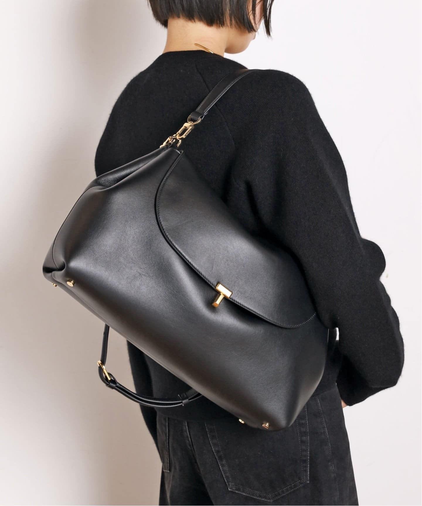 TOTEME/トーテム】T-LOCK LEATHER SATCHEL（ハンドバッグ）｜AP STUDIO