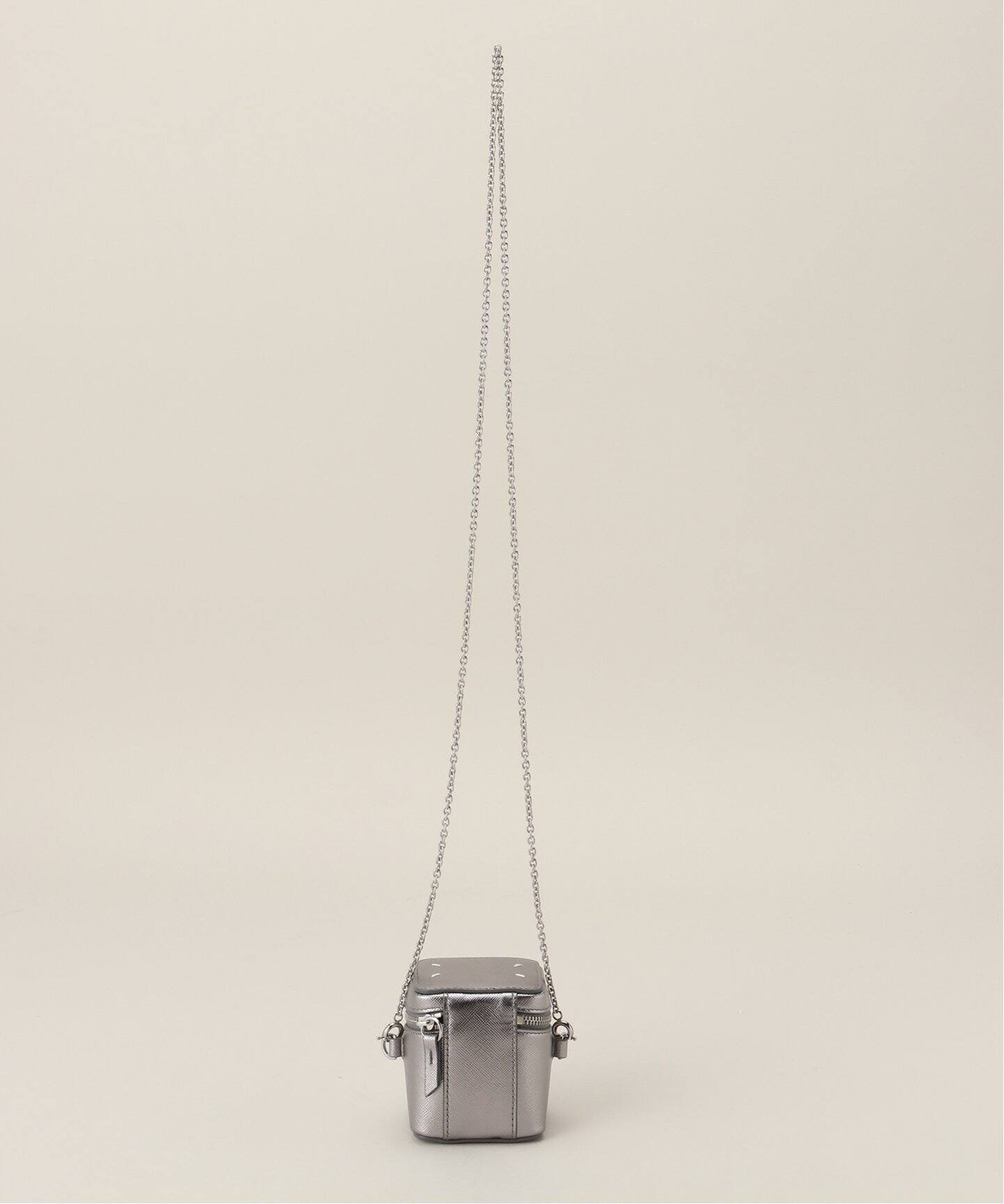 おすすめ【Maison Margiela】 シルバー マイクロ Cube バッグ おすすめ【Maison Margiela】 シルバー マイクロ Cube バッグ