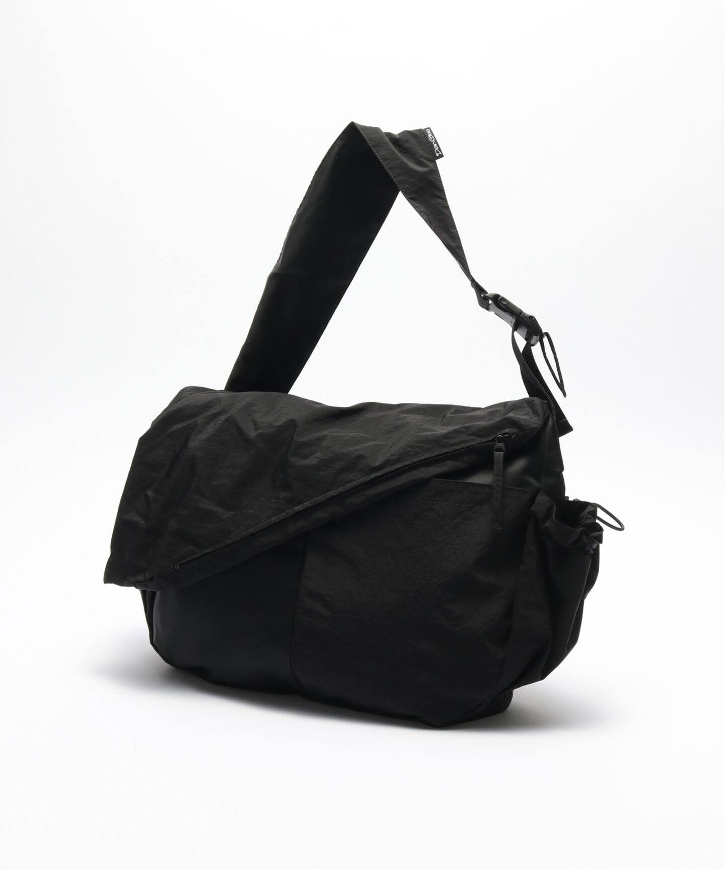 Dan Gee ブラック ショルダーバッグ Dan Gee / ダン ジー MESSENGER BAG（ショルダーバッグ）｜WISM