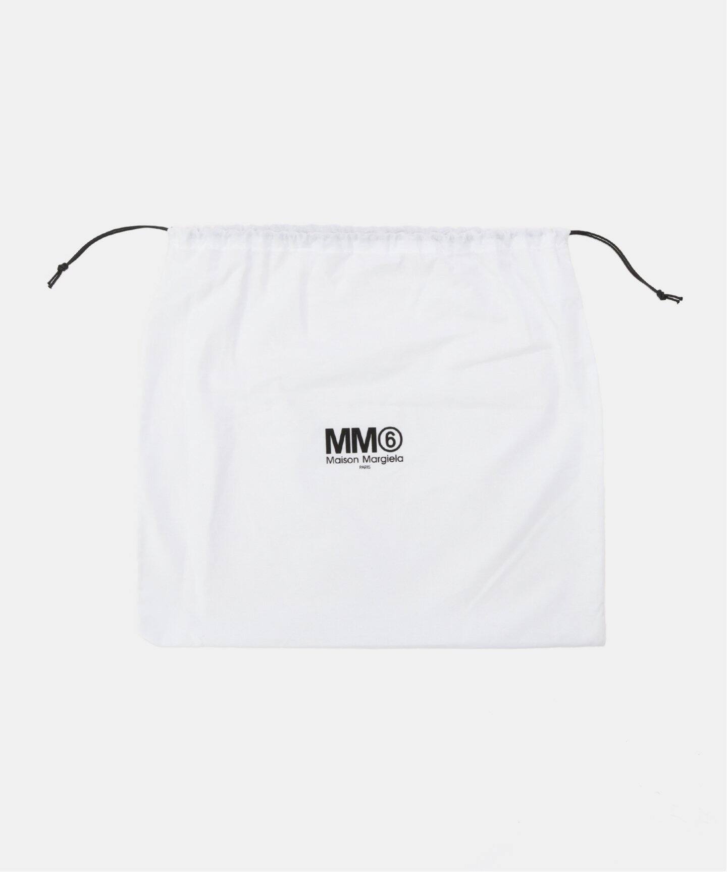 ☆送料関税込☆Maison Margiela ロゴ入り ミニバックパック☆ MM6 Maison Margiela Kids ロゴ バックパック | ブラック