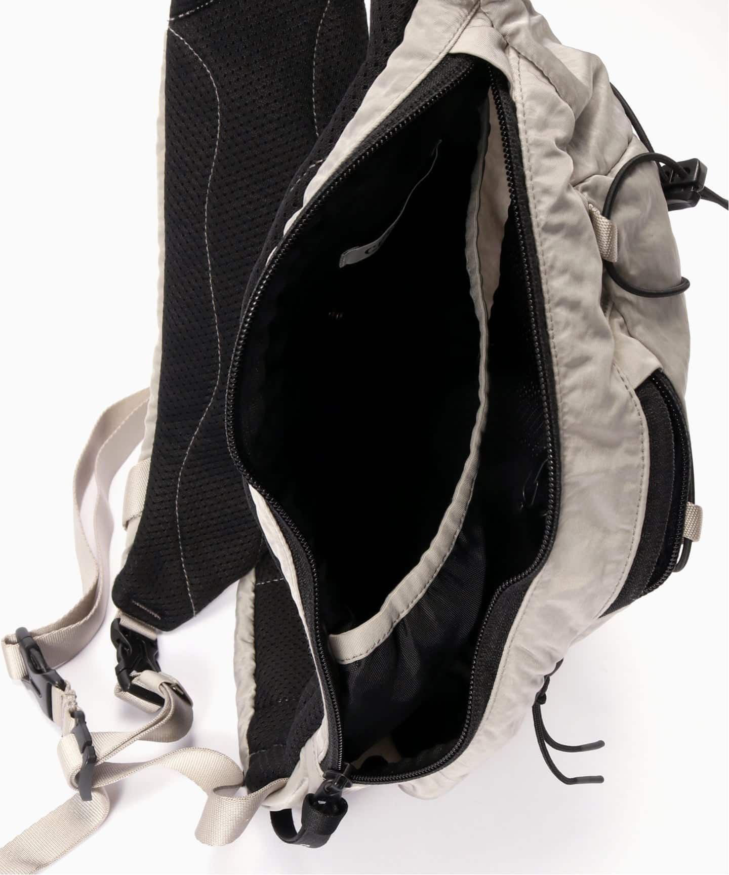 【新品未使用】CPCompany シーピーカンパニー ブリーフ ビジネスバッグ C.P. COMPANY（シーピーカンパニー） ボディバッグ 18CMAC298A 110188G