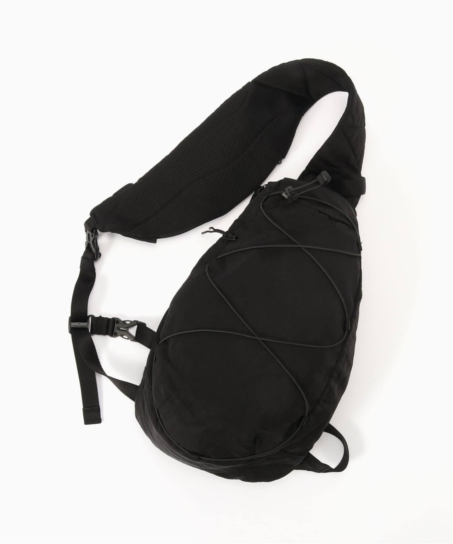 C.P. Company / シーピーカンパニー NYLON B CROSSBODY BACKPACK