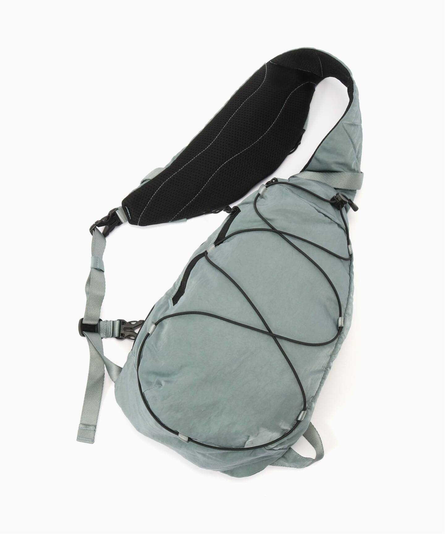 C.P. Company / シーピーカンパニー NYLON B CROSSBODY BACKPACK