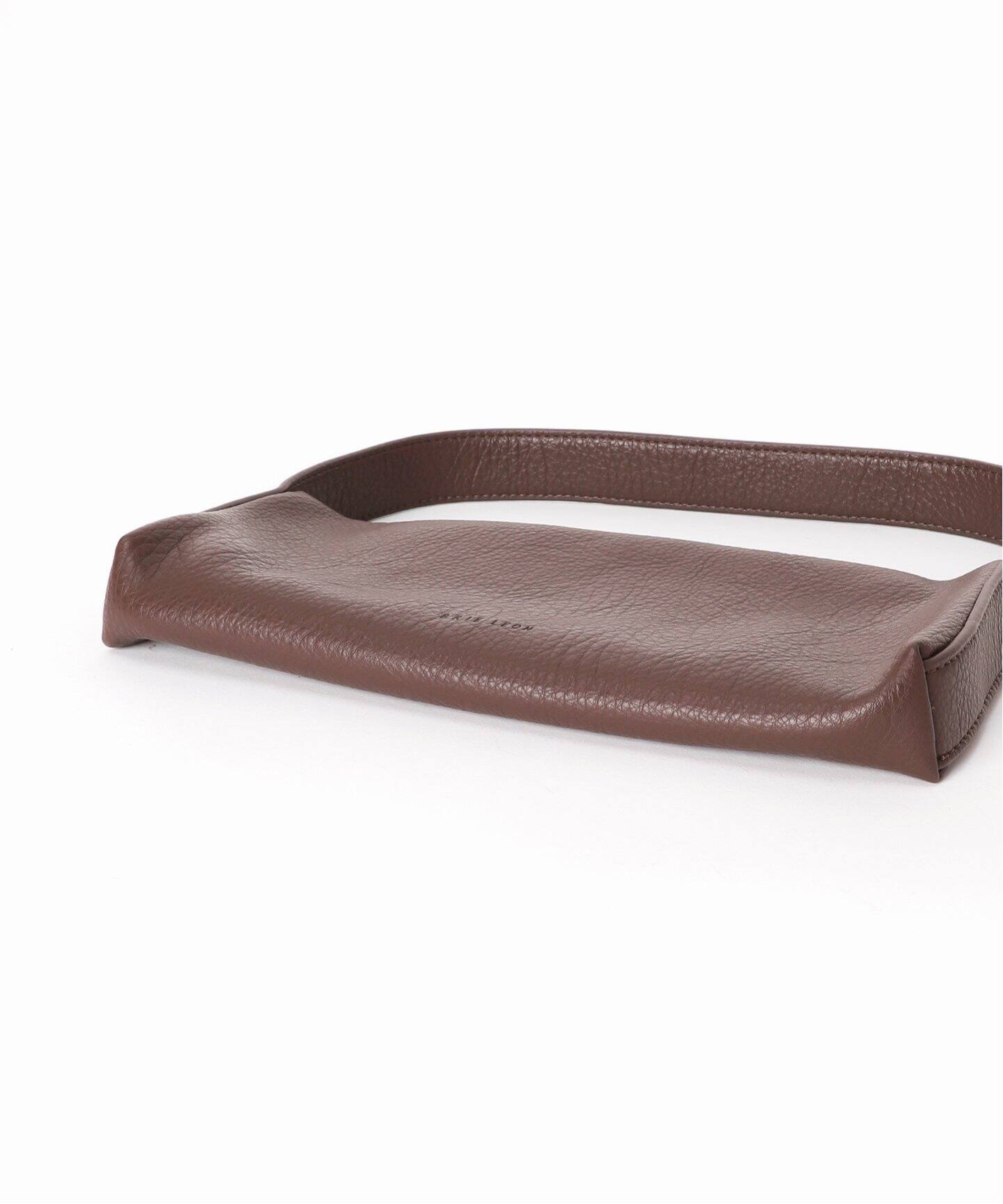 【新品タグ付】EDIT.FORLULU BRIE LEONエナメルバッグ BRIE LEON/ブリー・レオン】HARLOW SLOUCH BAGUETTE（ショルダー