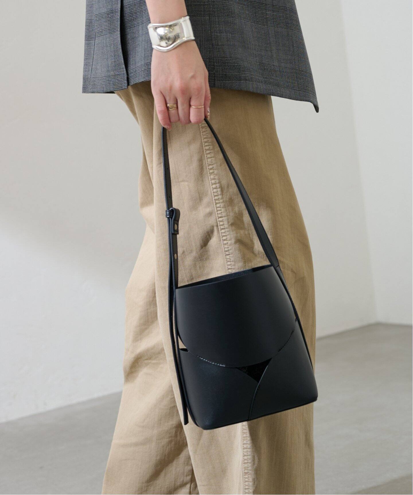 ✨美品✨ルタロン　LE TALON ショルダー　バッグ LE TALON cutting bag（ショルダーバッグ）｜LE TALON（ル