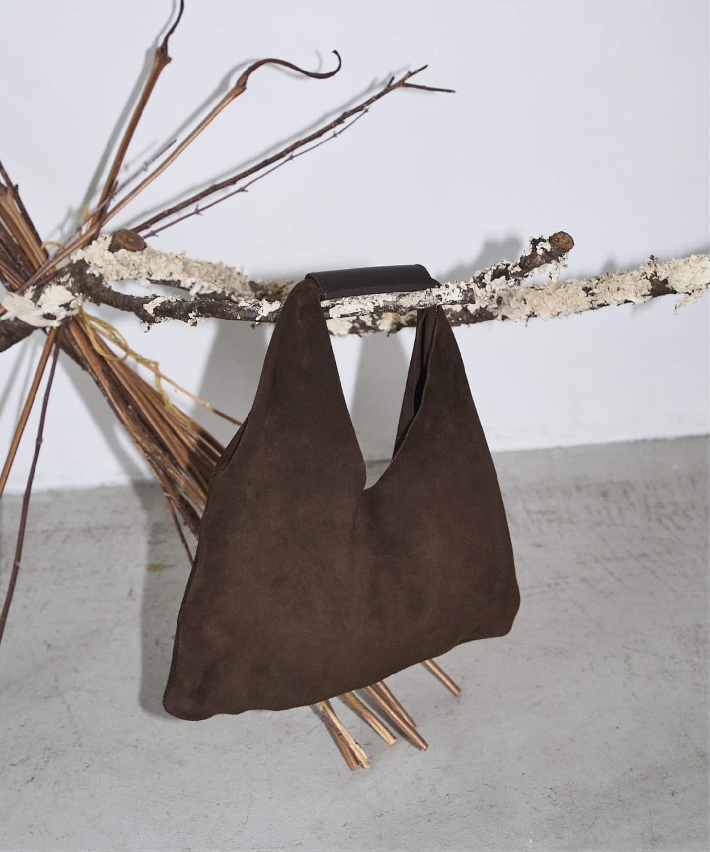 GRISE LEATHER SUEDE TRIANGLE BAG