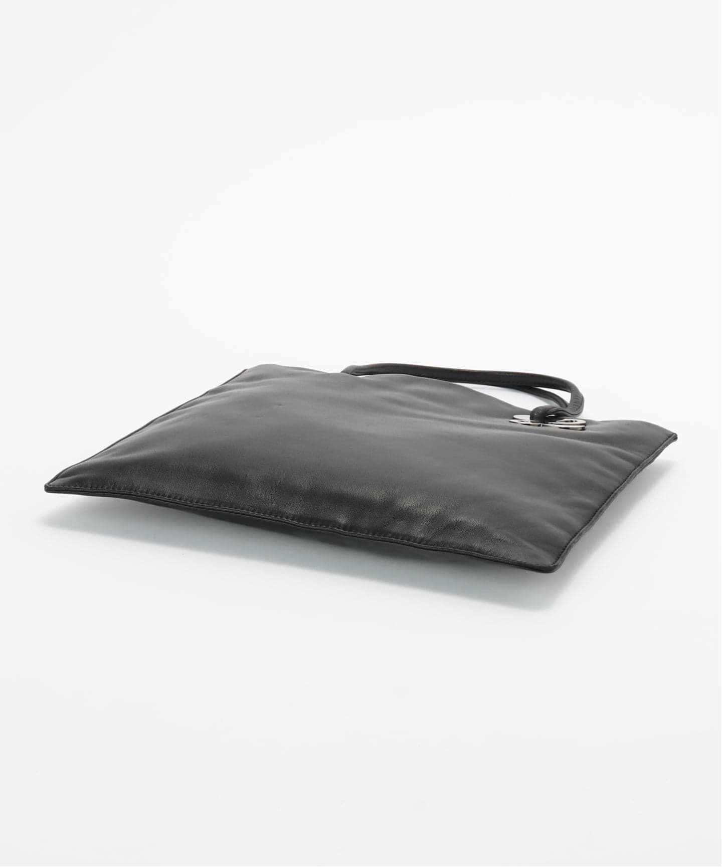 ひろさん、専用。LOEWE 黒 ハンドバッグ 金属ロック付き LOEWE/ロエベ】Hand bag（ハンドバッグ）｜HIROB（ヒロブ）の