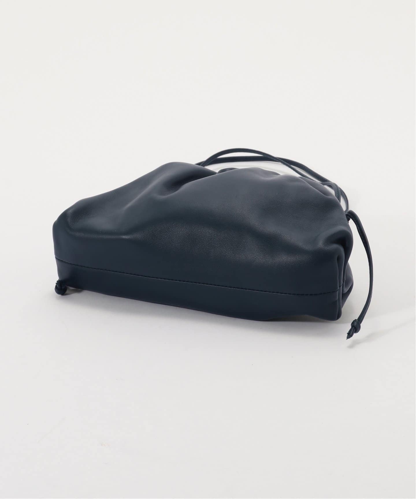 ボッテガヴェネタ黒ショルダーバッグ MINI THE POUCH BOTTEGA VENETA/ボッテガ ヴェネタ】The pouch mini（ショルダー