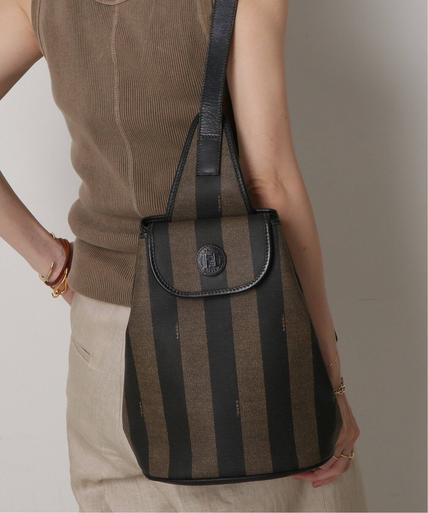 VINTAGE FENDI/フェンディ】Pequin ワンショルダーバッグ（ショルダー  