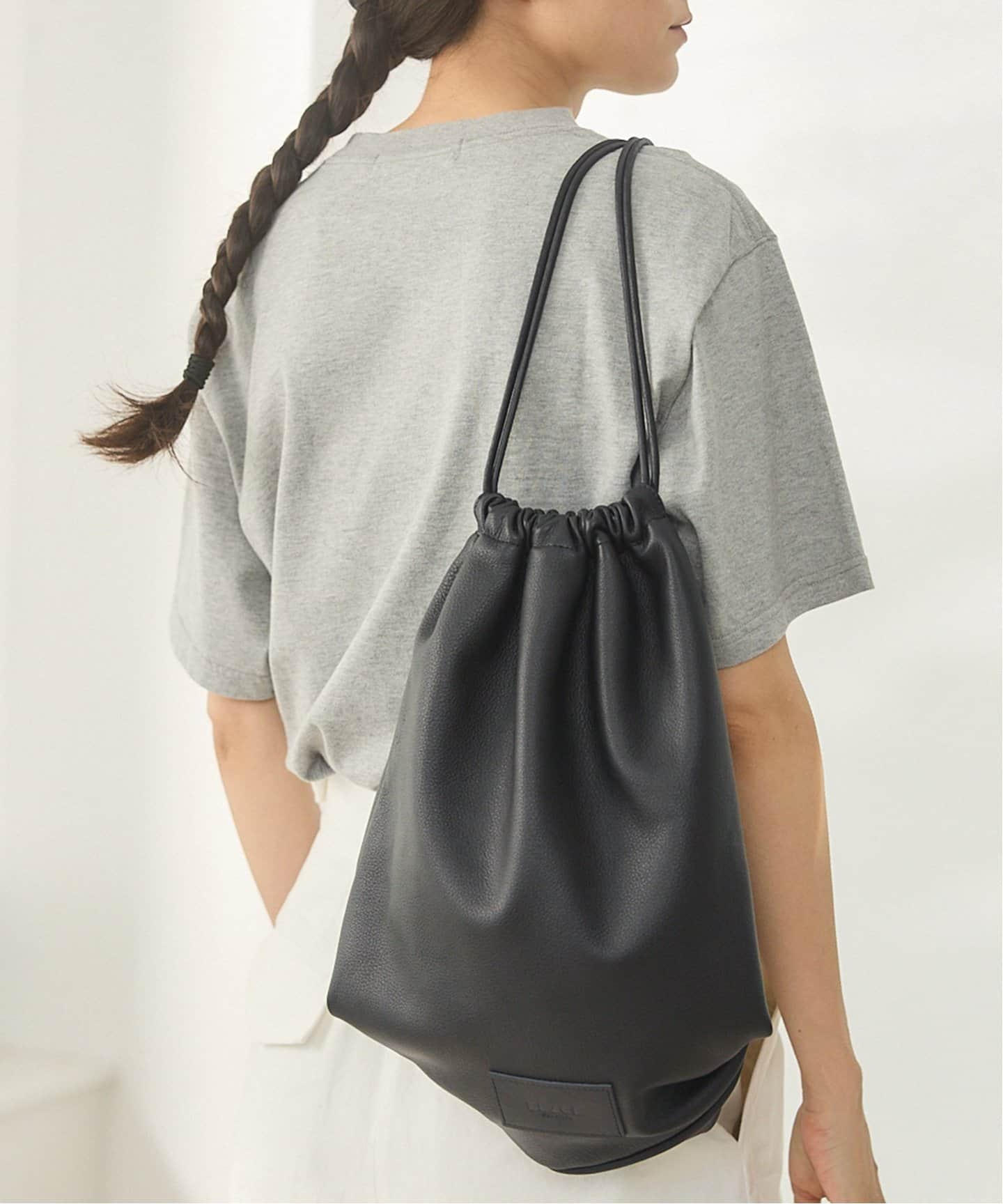 まるこ　新品未使用♡ IENA BLACK ナップサック BLACK ナップサック（バックパック／リュック）｜IENA（イエナ