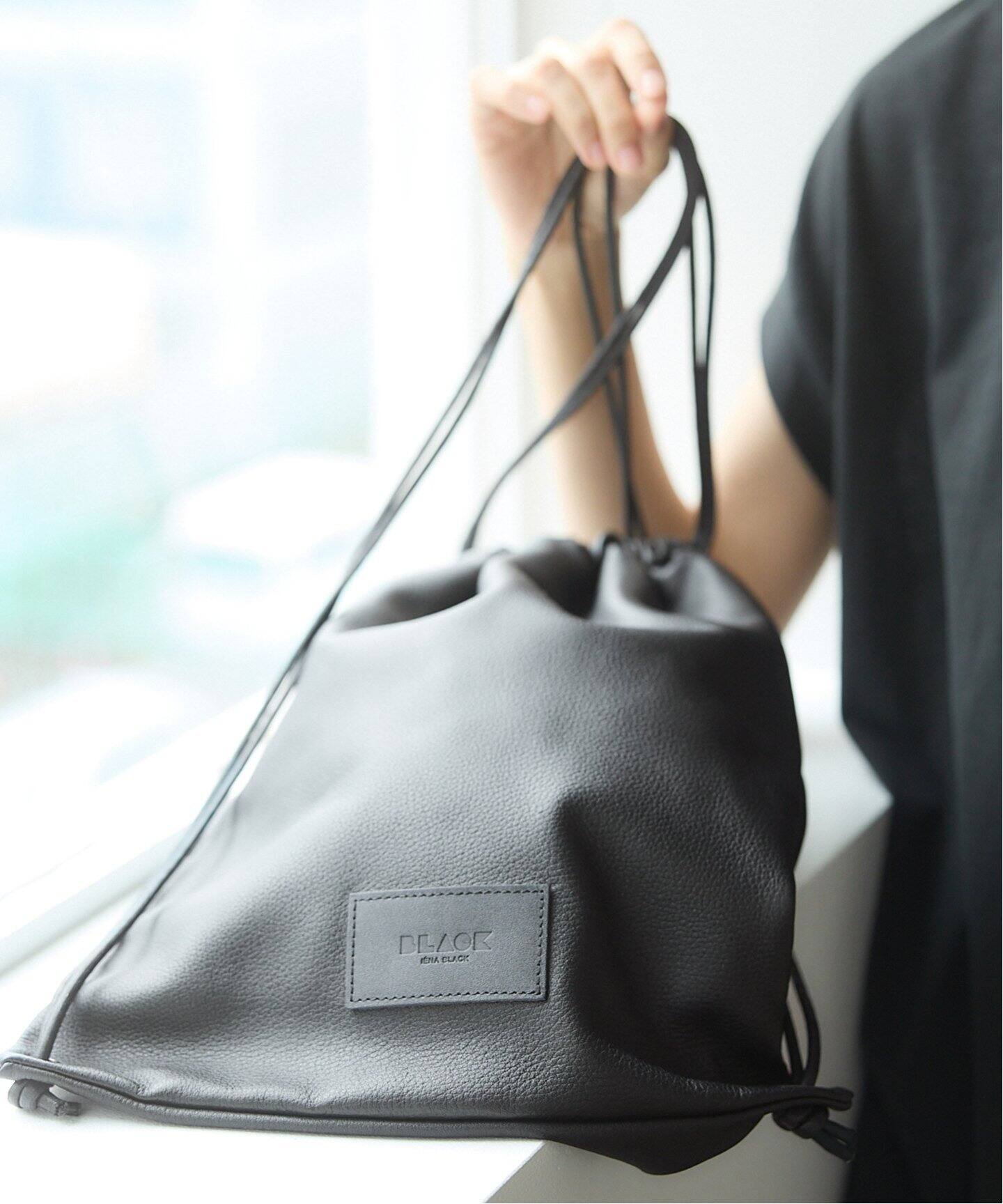 まるこ　新品未使用♡ IENA BLACK ナップサック BLACK ナップサック（バックパック／リュック）｜IENA（イエナ