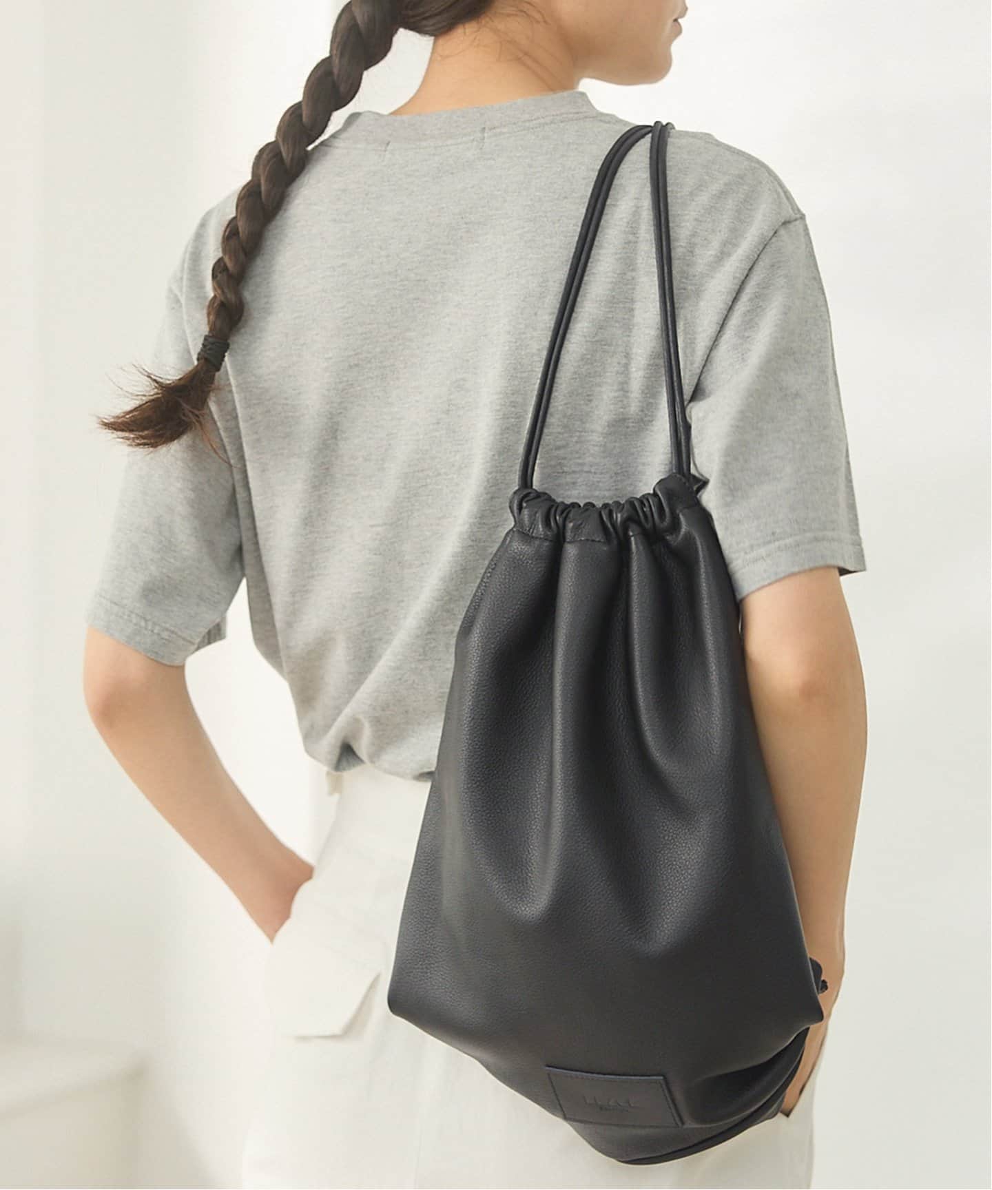 まるこ　新品未使用♡ IENA BLACK ナップサック BLACK ナップサック（バックパック／リュック）｜IENA（イエナ