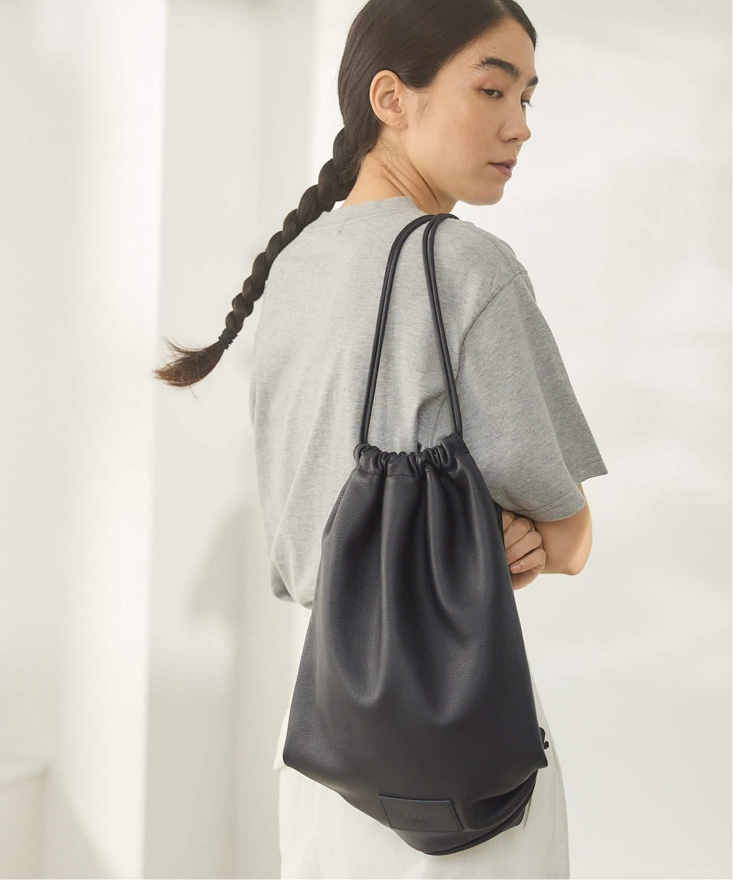 追加》BLACK ナップサック（バックパック／リュック）｜IENA