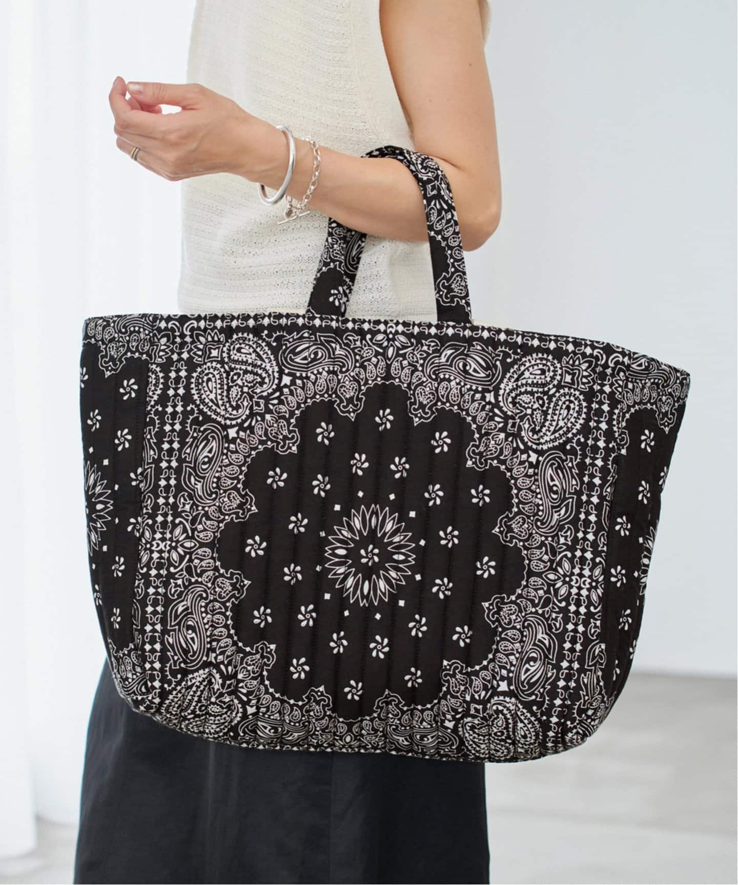 【MALUS/マリュス】 Bandana quilting big tote MALUS/マリュス BANDANA QUILTING BIG BAG トートバッグ（トート