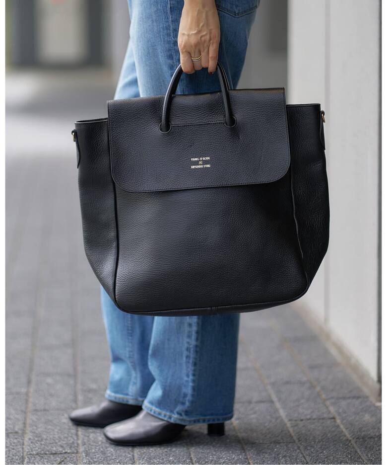 予約》YOUNG&OLSEN/ヤングアンドオルセン EMBOSSED LEATHER TOTE M 