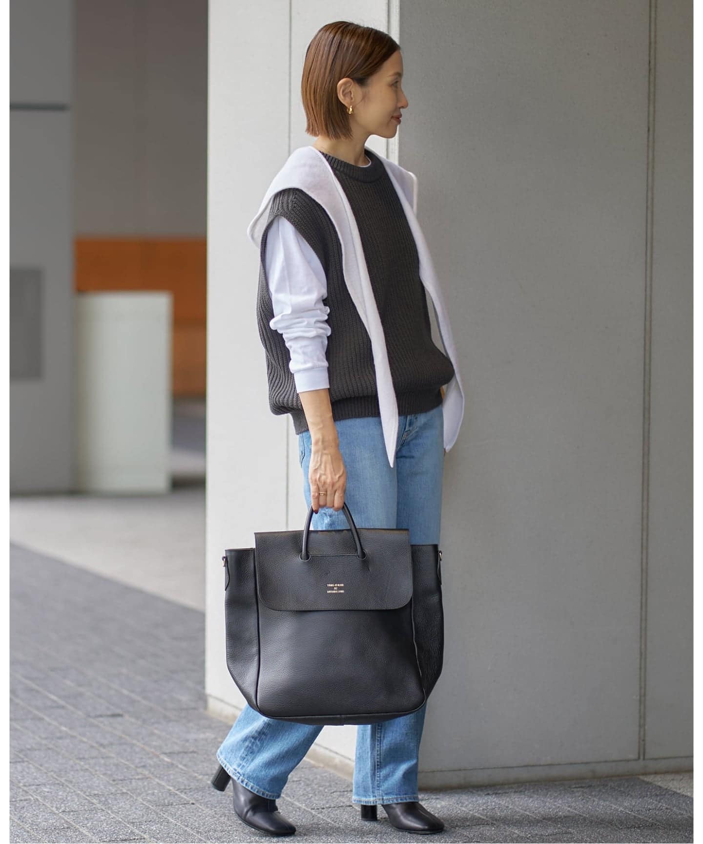 IENA ヤング&オルセン　トートバッグM YOUNG&OLSEN/ヤングアンドオルセン EMBOSSED LEATHER TOTE M