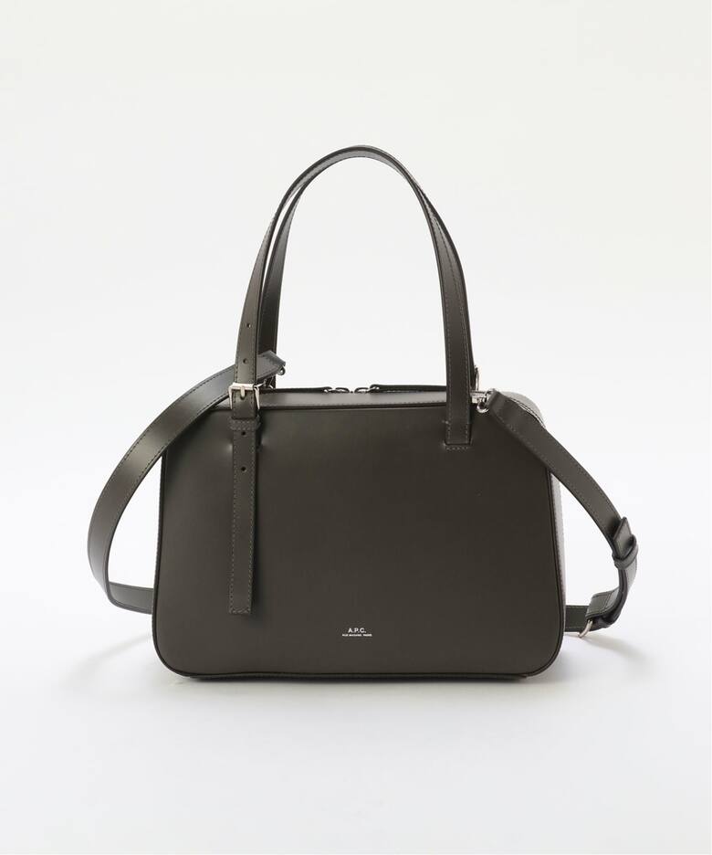 A.P.C./アーペーセー SAC VIRGINIE BOX-CUIR LISSE ET FIN バッグ 