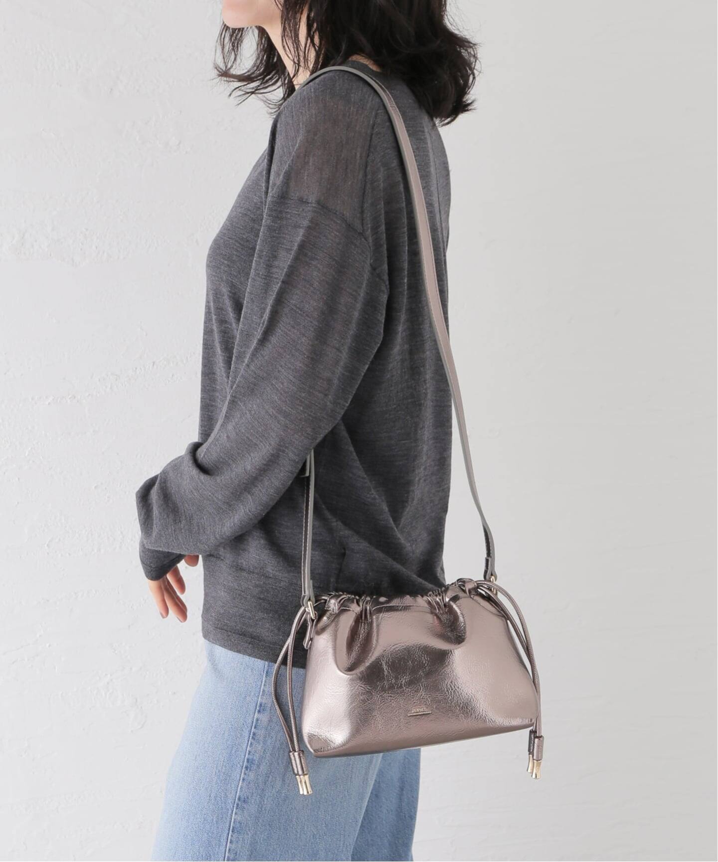 A.P.C./アーペーセー SAC NINON MINI-MATIERE バッグ（ショルダー 