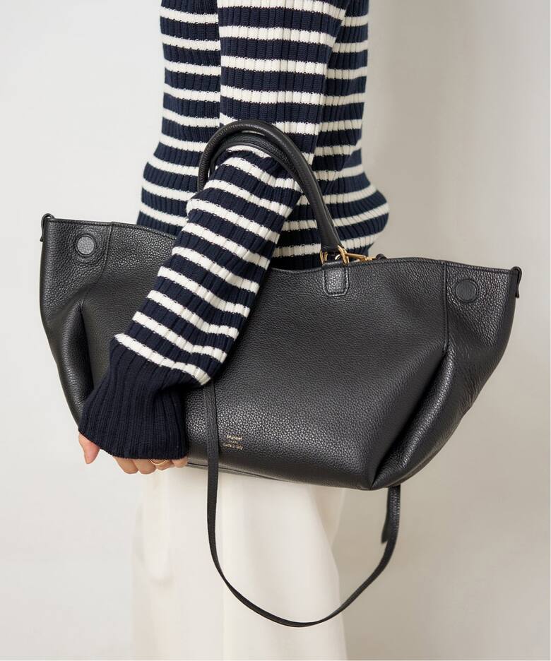 Manuel MILANO/マニュエルミラノ フォルムレザーMIDI BAG バッグ 6367 