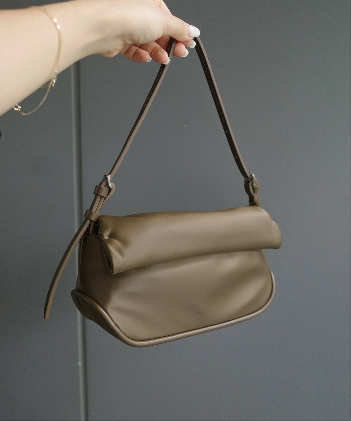 ADD CULUMN/アドカラム ROLLA S FABRIC ショルダーバッグ A25W02B420 