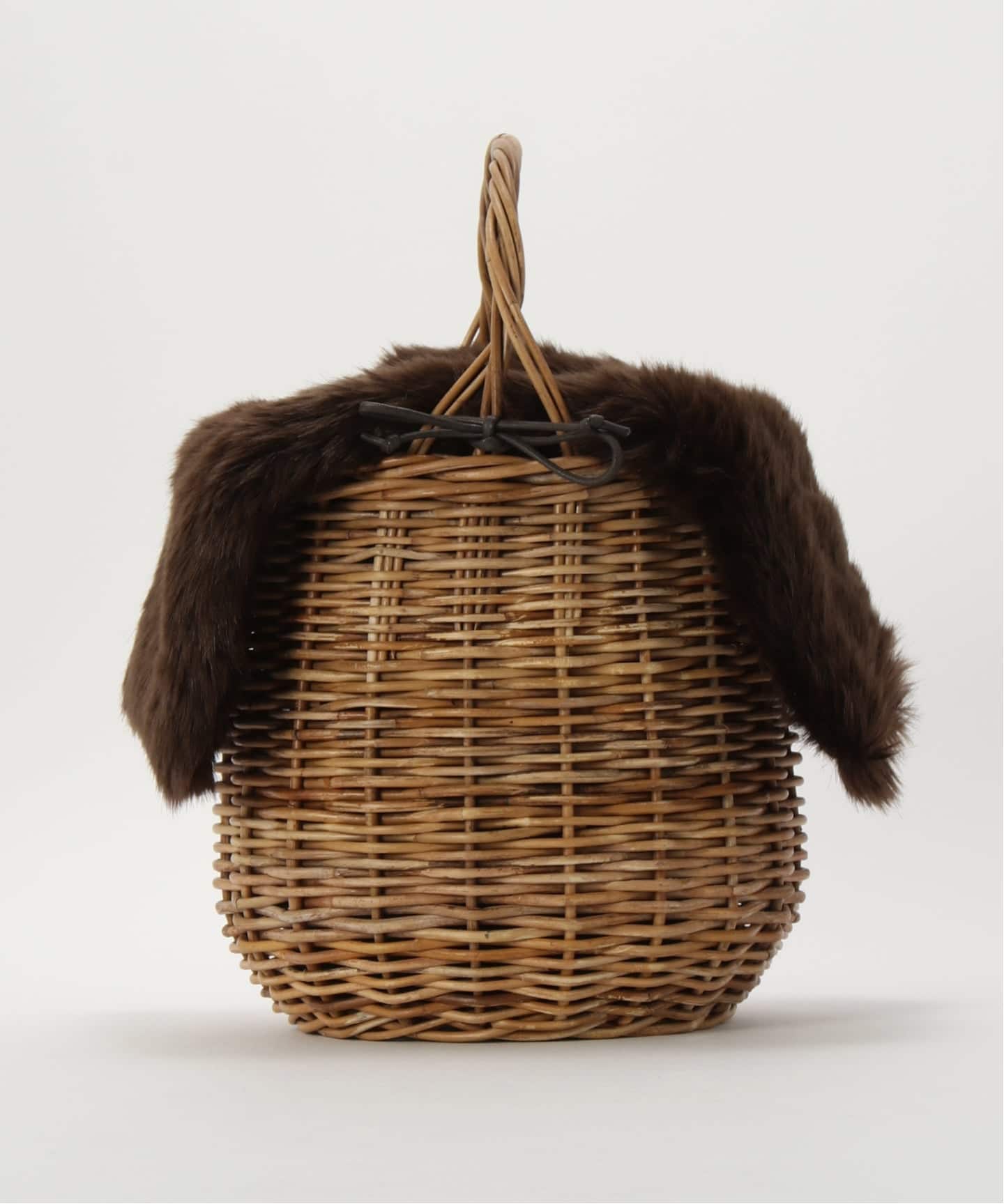 SLOBE IENA Bagmati バンブーハンドルファー付きカゴバック美品 SLOBE IENA｜BAGMATI/バグマティ SLOBE別注 ファーカゴバッグ