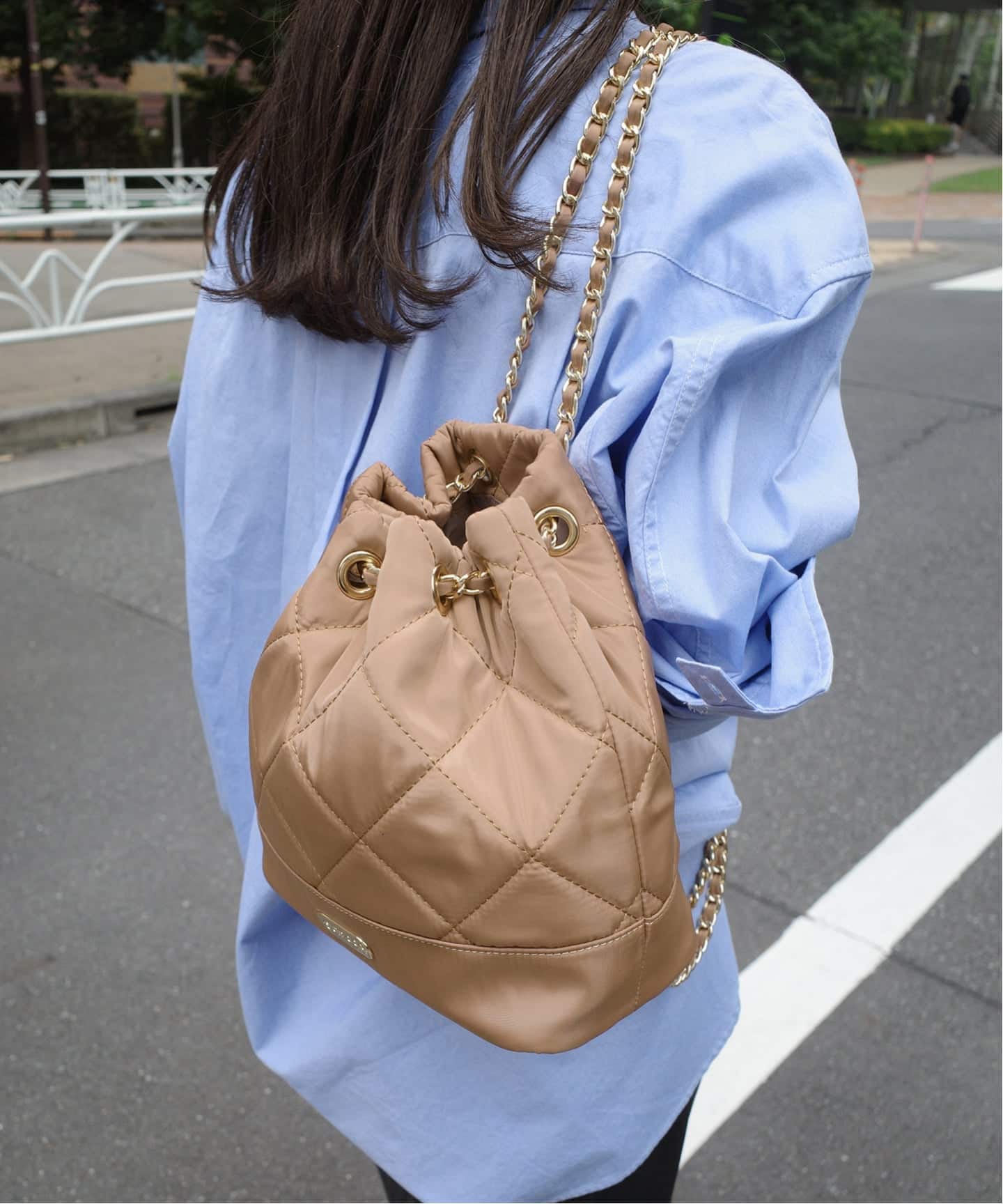 SLOBE  IENA 別注アウトドア　⭐︎  ゴルドチェーン付きリュック WEB限定追加》【OUTDOOR / アウトドア】SLOBE別注チェーン
