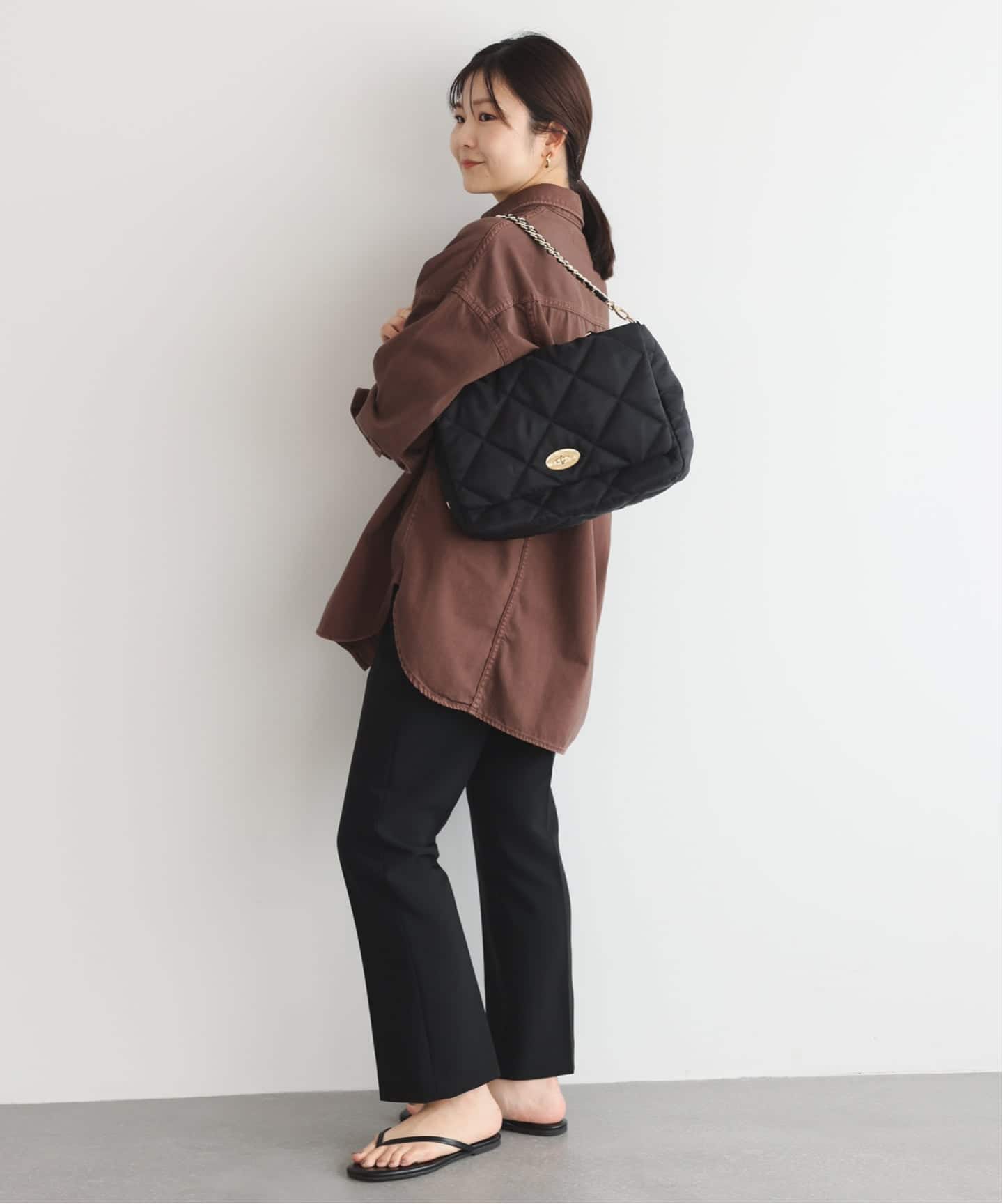 OUTDOOR/アウトドア SLOBE別注 キルティンクショルダーバッグ SLOBE IENA｜《追加予約》OUTDOOR/アウトドア SLOBE別注 キル