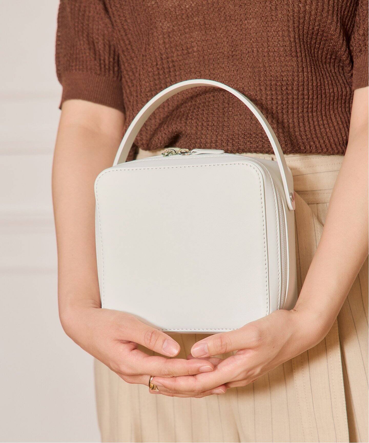AURALEE/オーラリー LEATHER SMALL TRAVEL CASE バッグ A25SB05AE-W 