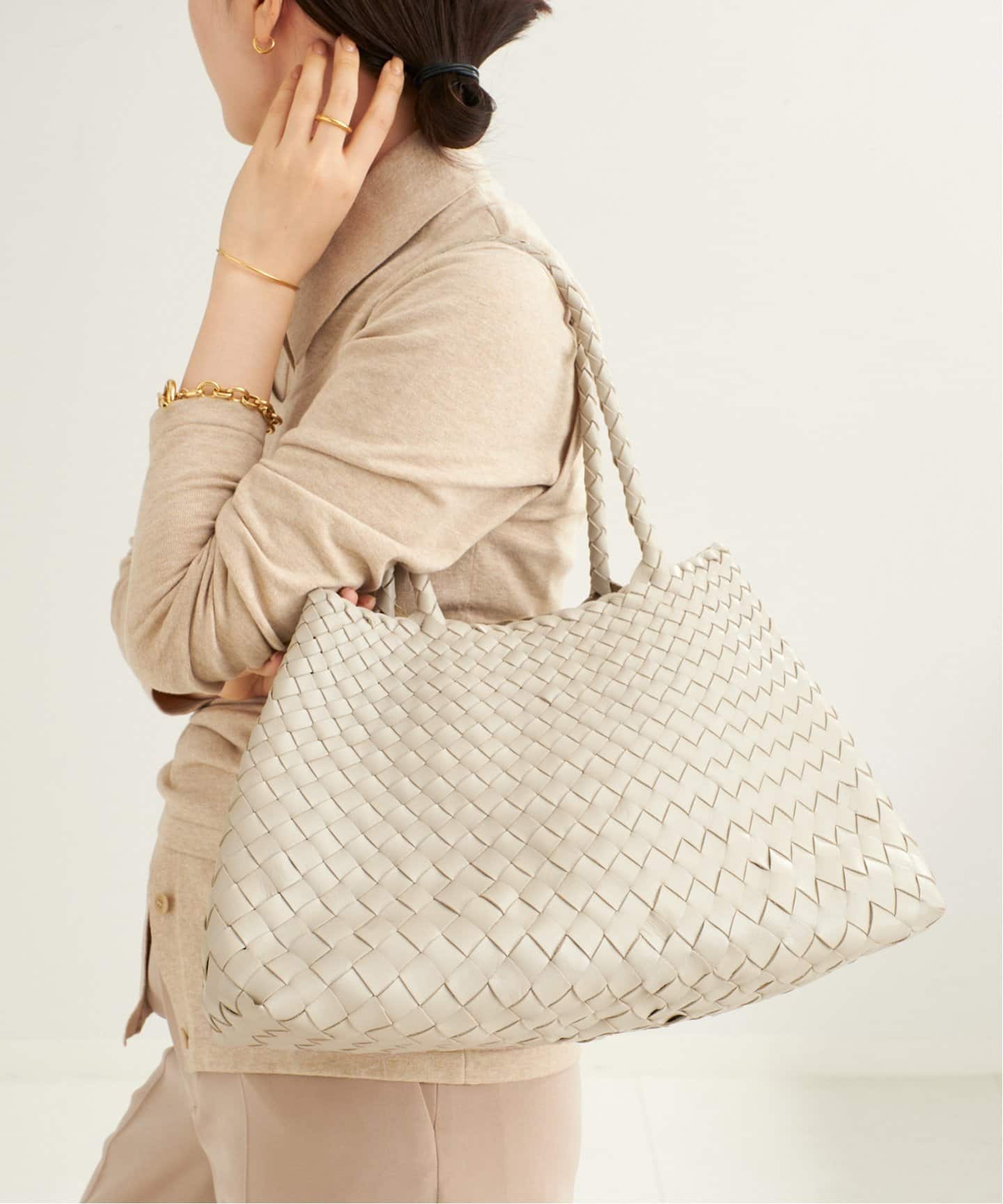 plage★DRAGON CRISS CROSS サンダル ブラウン 39 サンダル(レディース) - ブラウン | CHARLES & KEITH