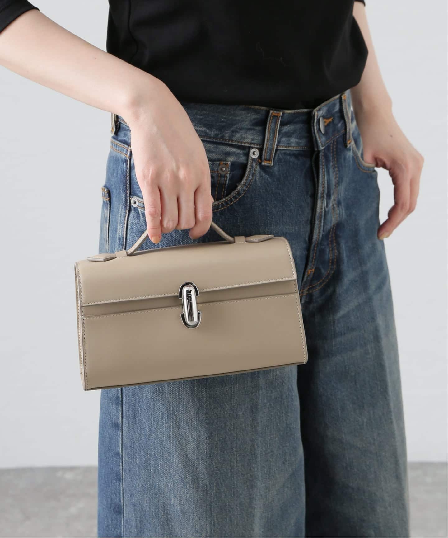 SAVETTE / サヴェット THE SYMMETRY POCHETTE バッグ（ハンドバッグ