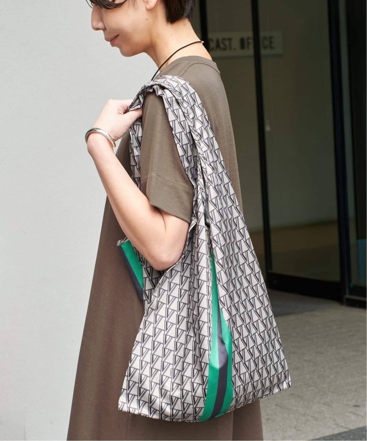 VERMEILモノグラムエコバッグMedium グレー ミディアム 追加5》VERMEIL モノグラムエコバッグMedium（その他バッグ）｜VERMEIL