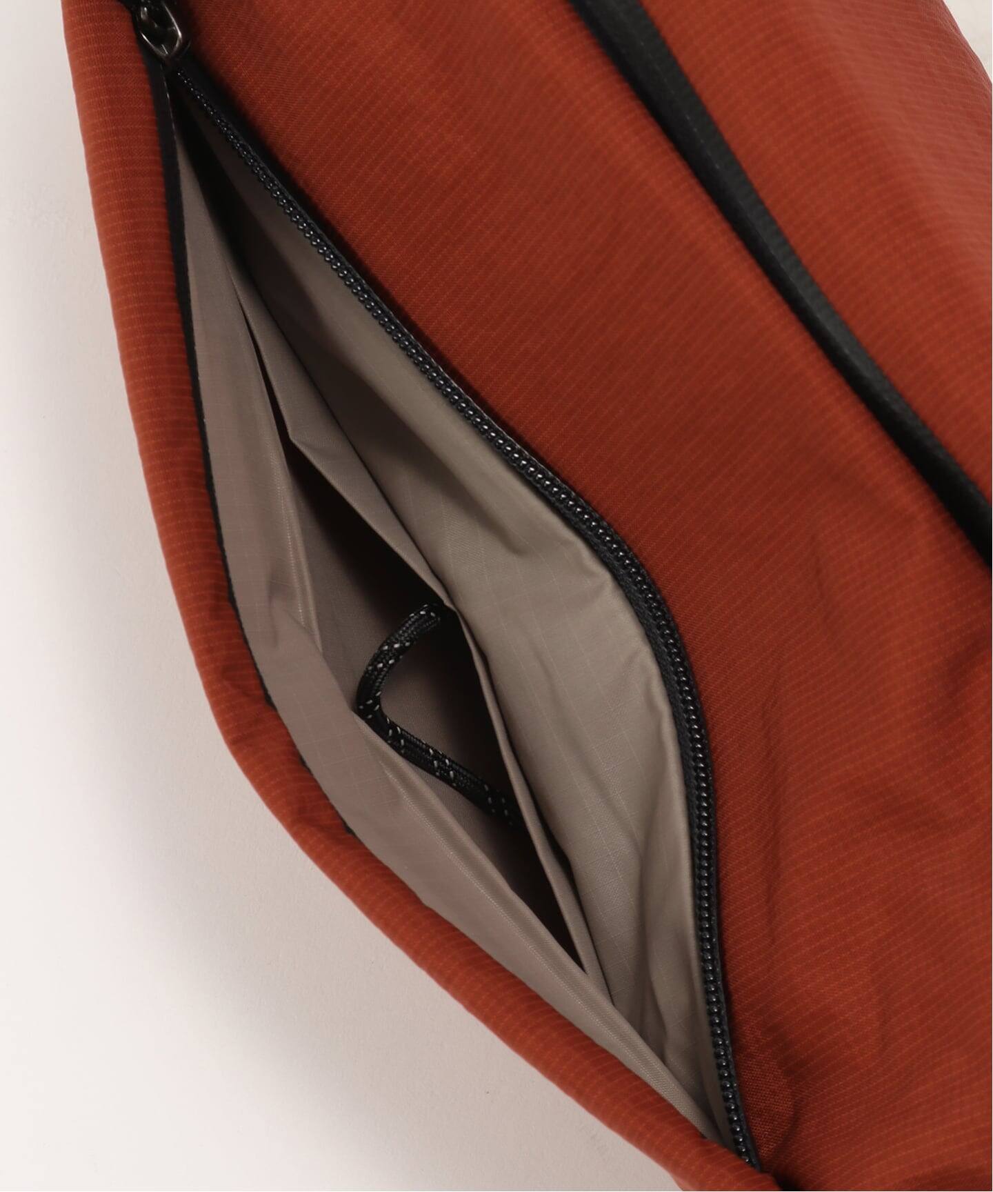 Bellroy ベルロイ Lite Sling BLLA234（ショルダーバッグ）｜VERMEIL