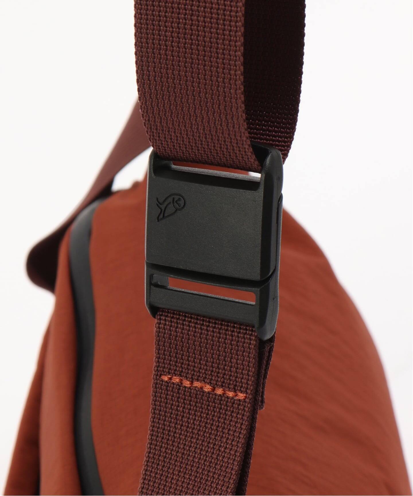Bellroy ベルロイ Lite Sling BLLA234（ショルダーバッグ）｜VERMEIL