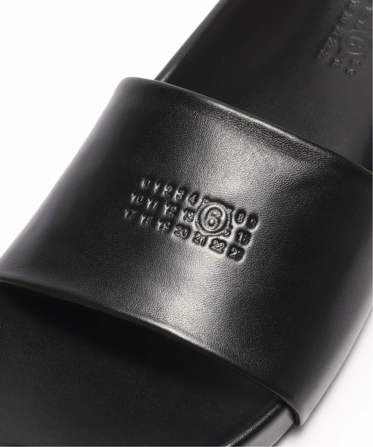【MM6】サンダル MM6 Maison Margiela パデッドレザー サンダル | ホワイト