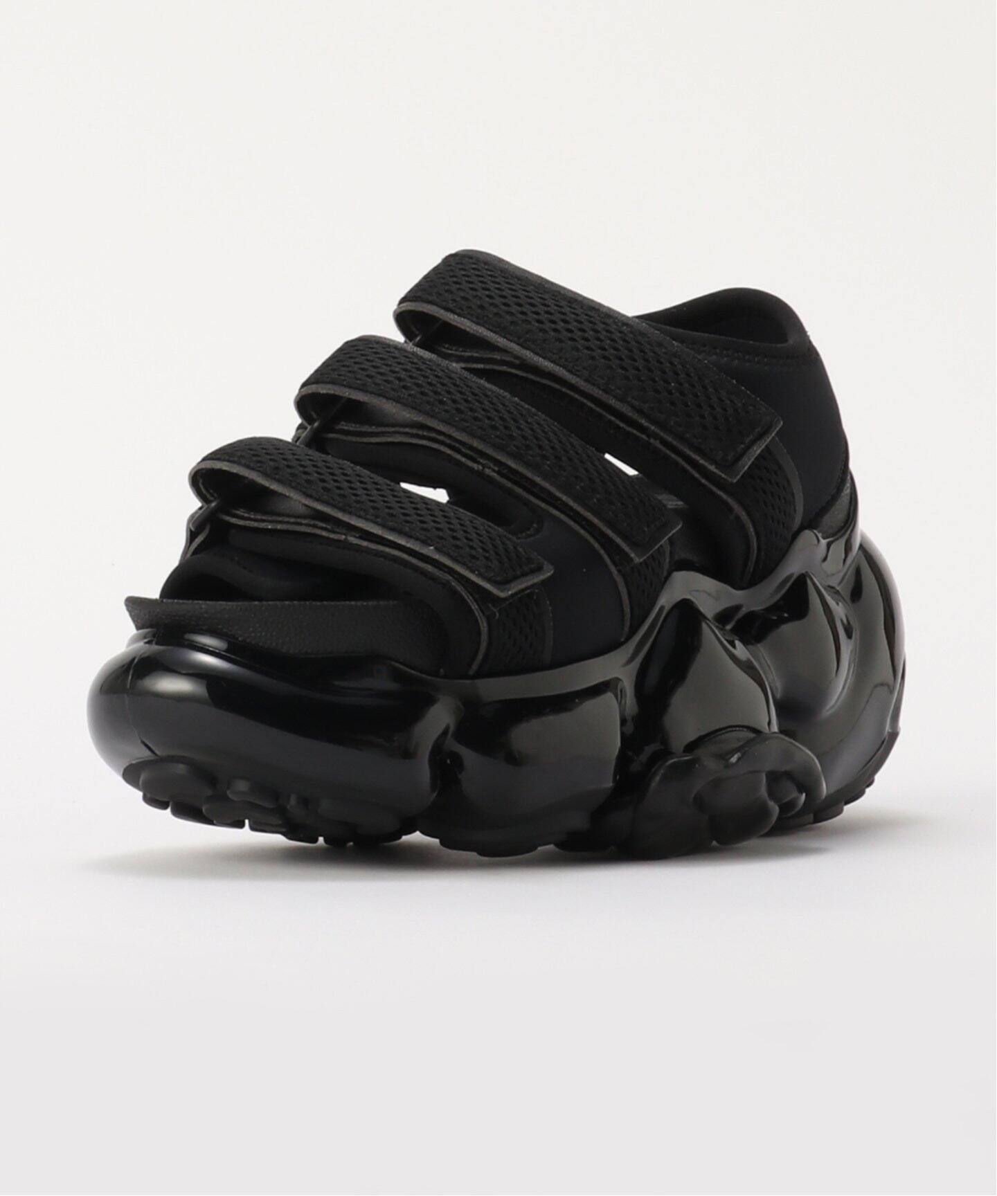 【grounds】MOOPIE CATERPILLAR SANDAL BLACK 完売必至 MOOPIE CATERPILLAR SANDAL - BLACK / BLACK SOLID (ムーピー