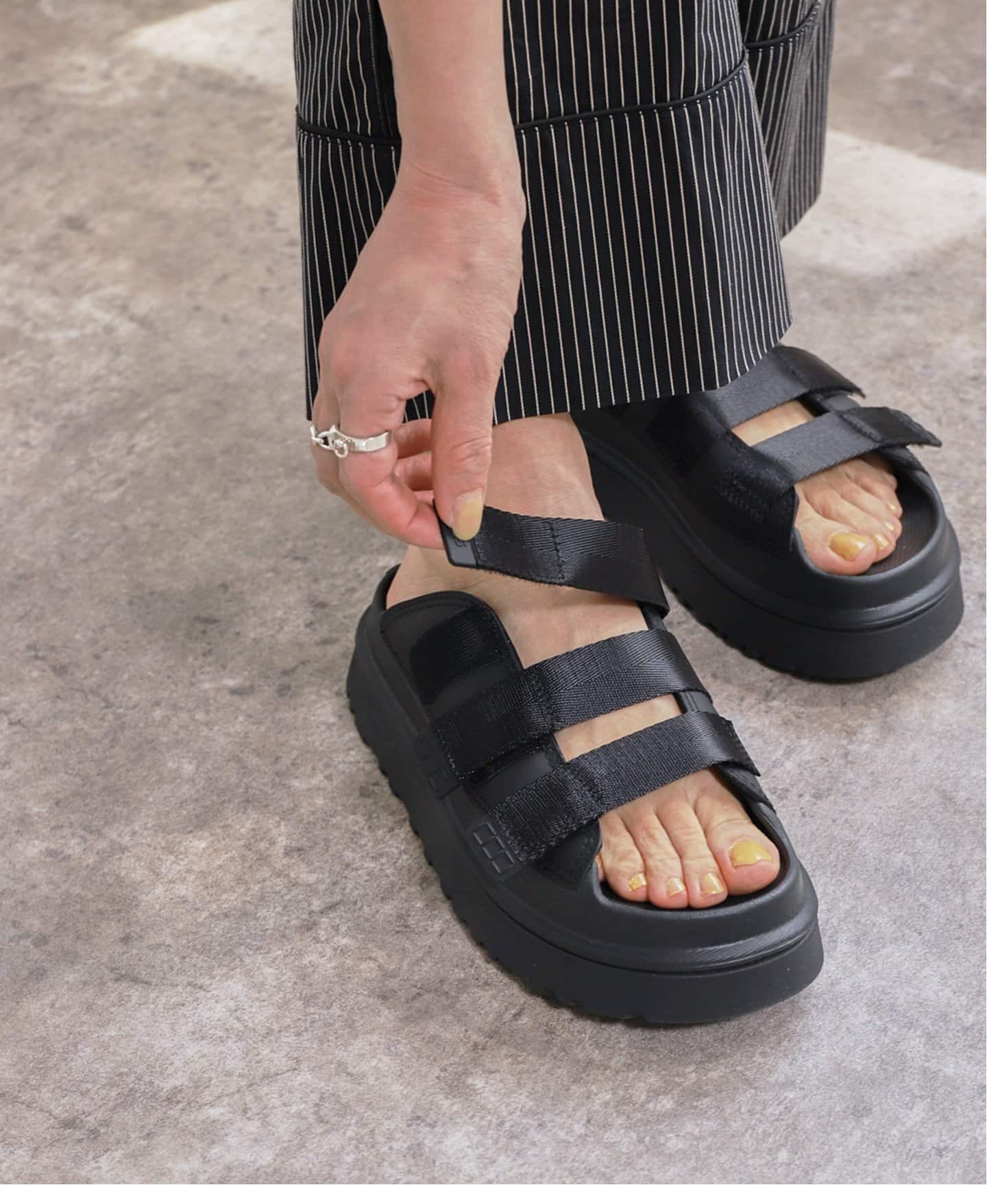 UGG W GOLDENGLOW SLIDE 1167430（サンダル）｜BOICE FROM