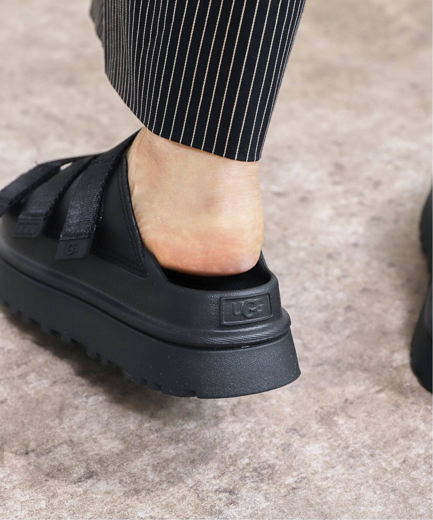 【国内即発】UGG サンダル GoldenGlow Slide 1167430 BLK UGG]GoldenGlow Slide/BLACK(1167430) – R&Co.