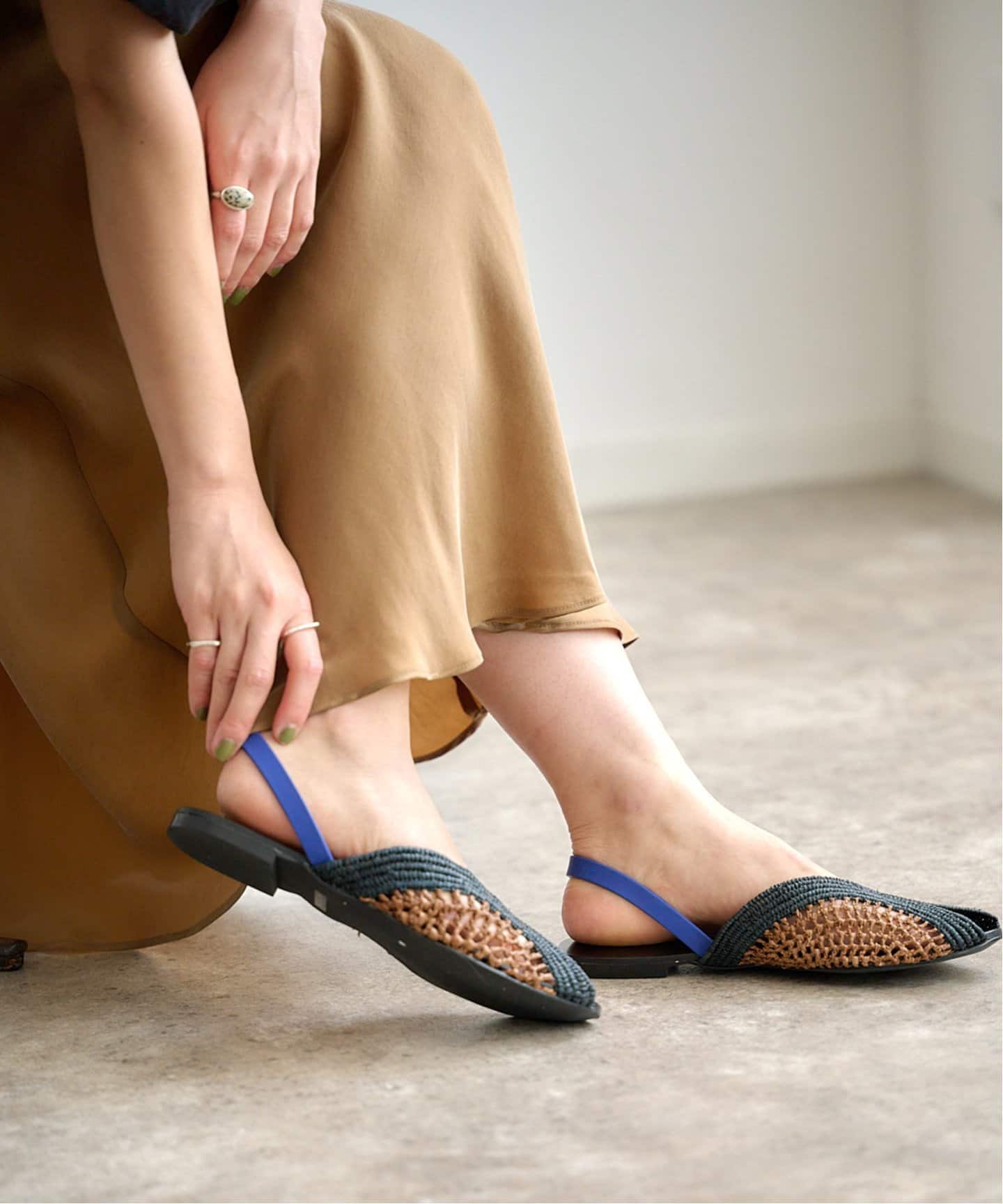 サンダル・ミュール RAFFIA BRAID SLIDES Gold Slide Sandals - Braided Raffia Sandals - Platform