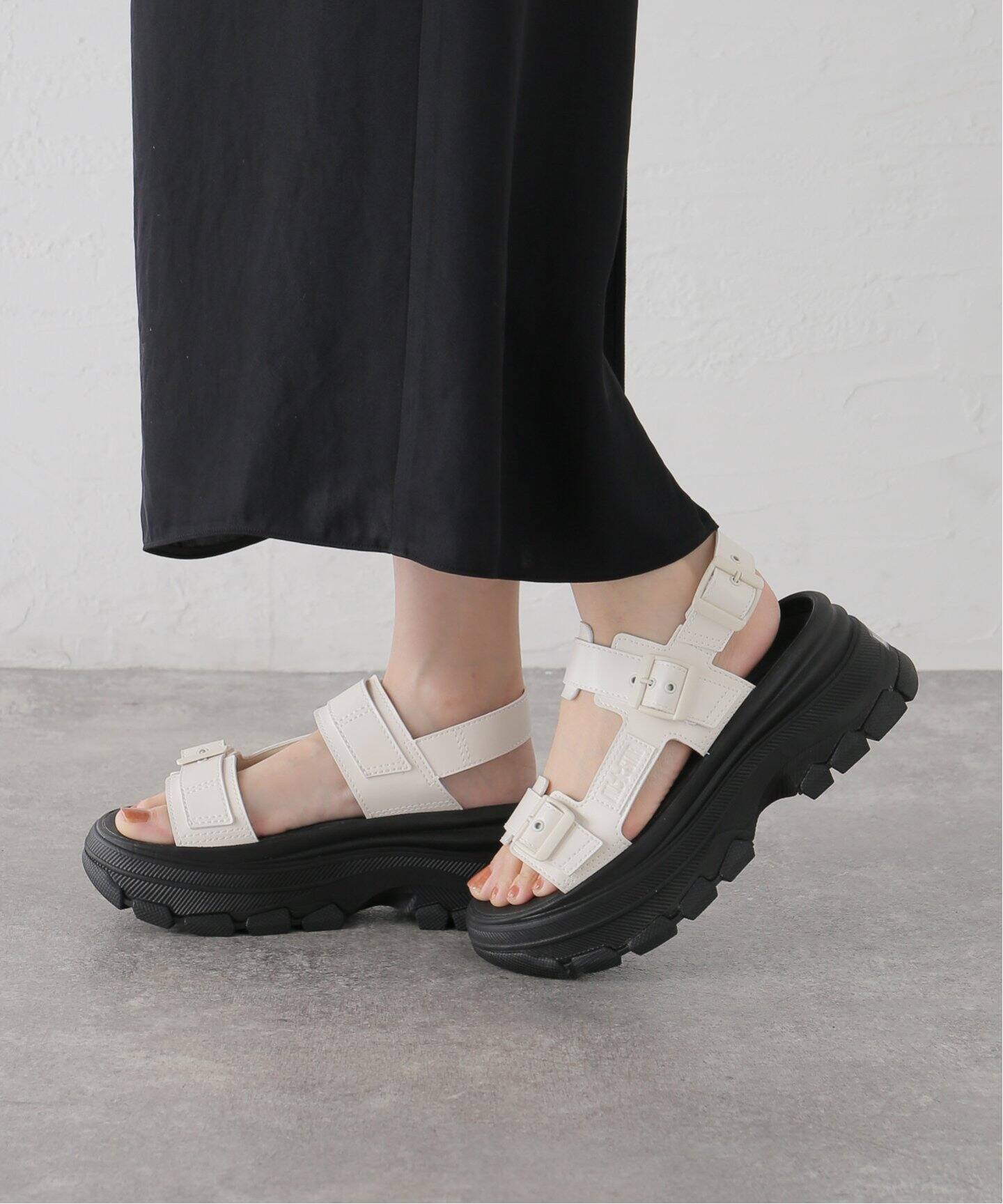 【着用2回】converse ALL STAR TREKWAVE SANDAL JAPAN LIMITED CONVERSE ALL STAR R TREKWAVE SANDAL OX WHITE