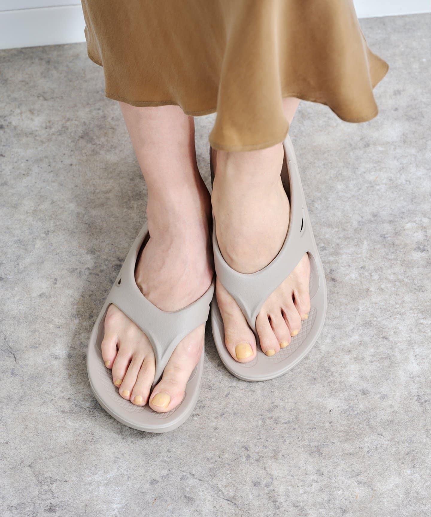 OOFOS Ooriginal (UNISEX)（サンダル）｜BOICE FROM BAYCREW'S（ボイス