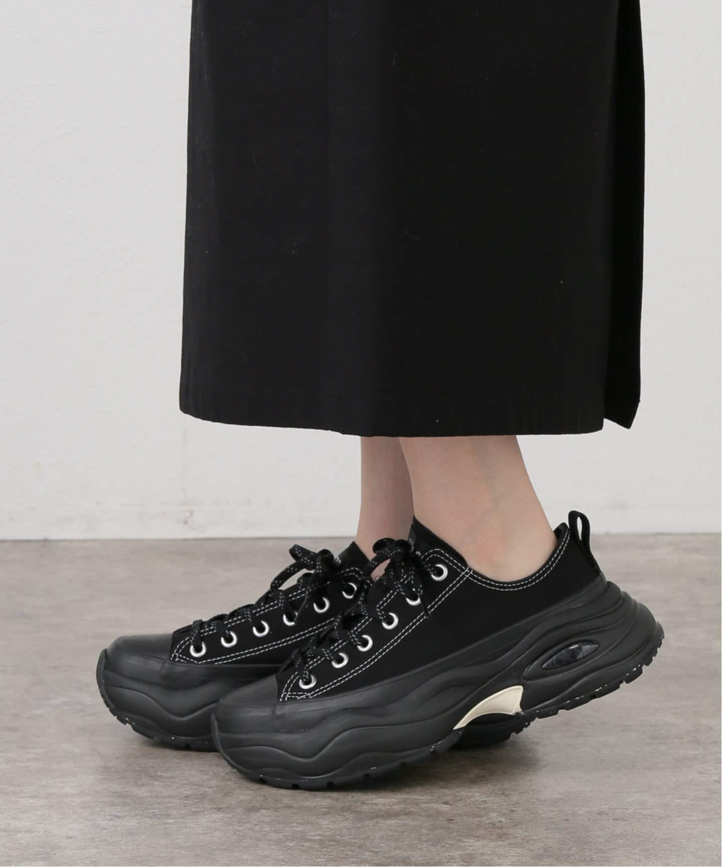 CONVERSE ALL STAR (R) SURGETRAINER OX （UNISEX)（スニーカー