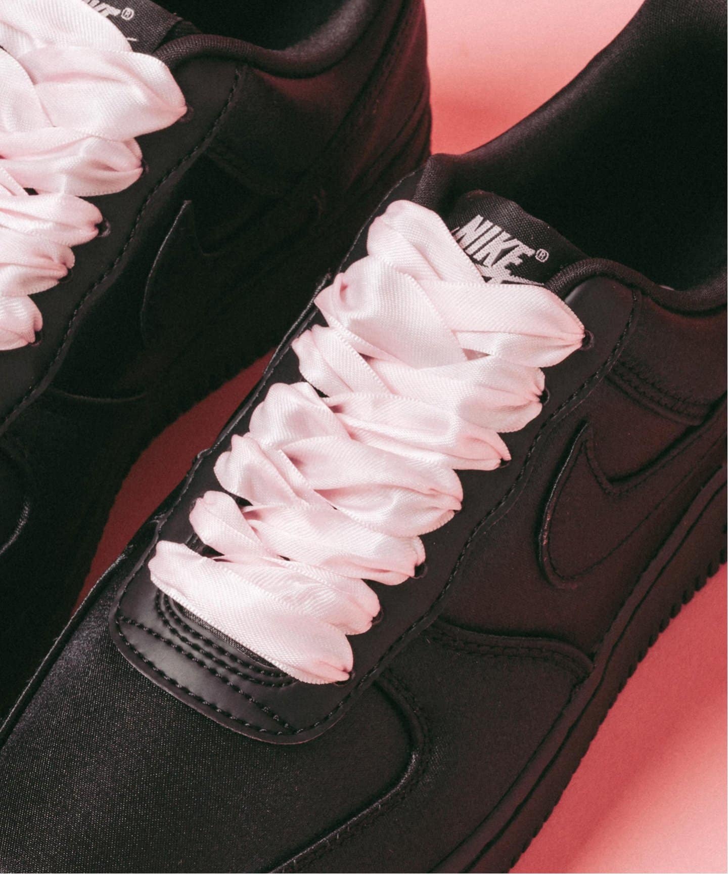 NIKE W AIR FORCE 1 07 LV8 TRK3 IH2034-010（スニーカー