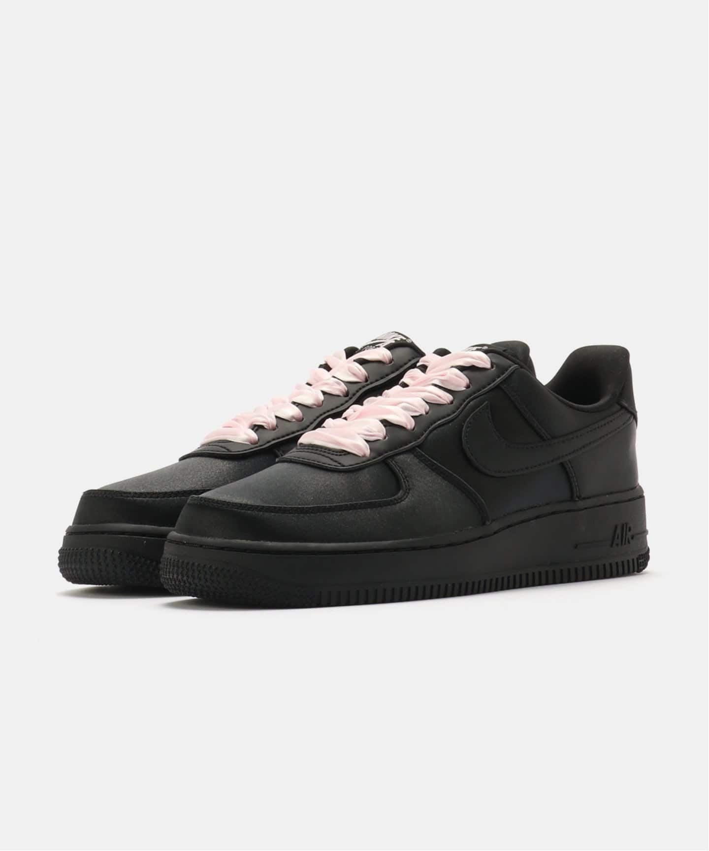 NIKE W AIR FORCE 1 07 LV8 TRK3 IH2034-010（スニーカー