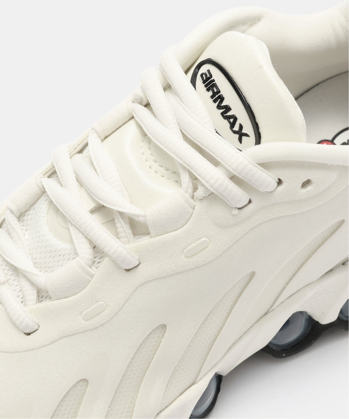 NIKE W AIR MAX DN8 HF5509-101（スニーカー）｜HERRINGBONE