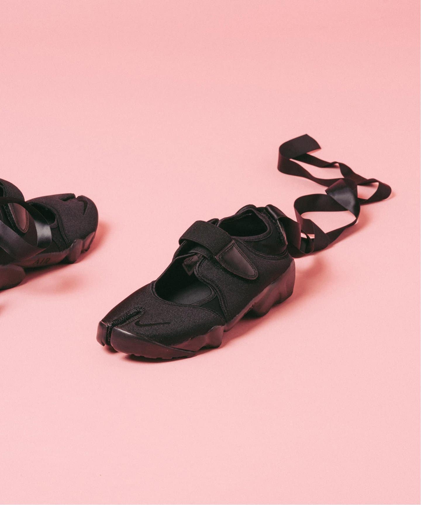 NIKE WMNS AIR RIFT TRK3 IH1990-010（スニーカー