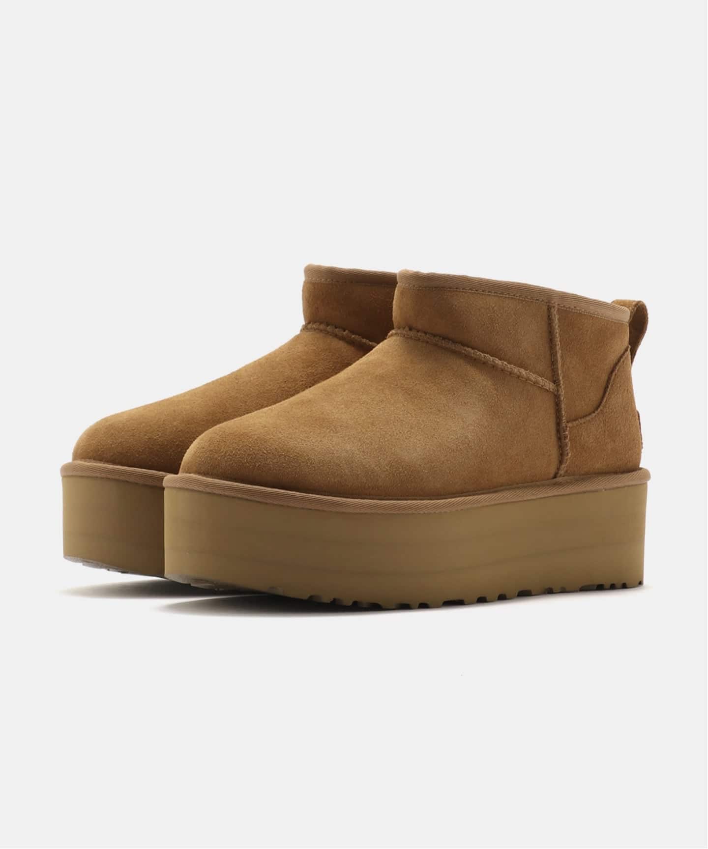 UGG W Classic Ultra Mini Platform 1135092（ブーティ・ショート