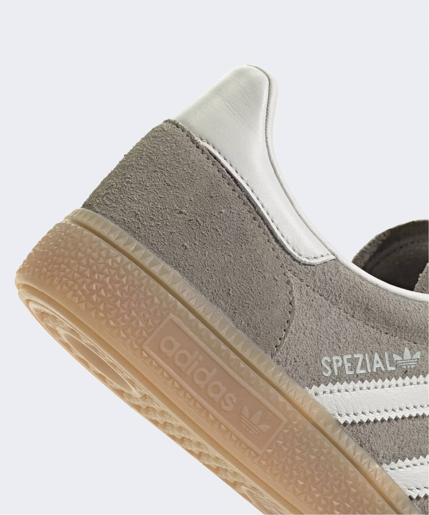 靴 adidas originalsHANDBALLSPEZIAL W JR0850 adidas originals HANDBALL SPEZIAL W JR0850（スニーカー